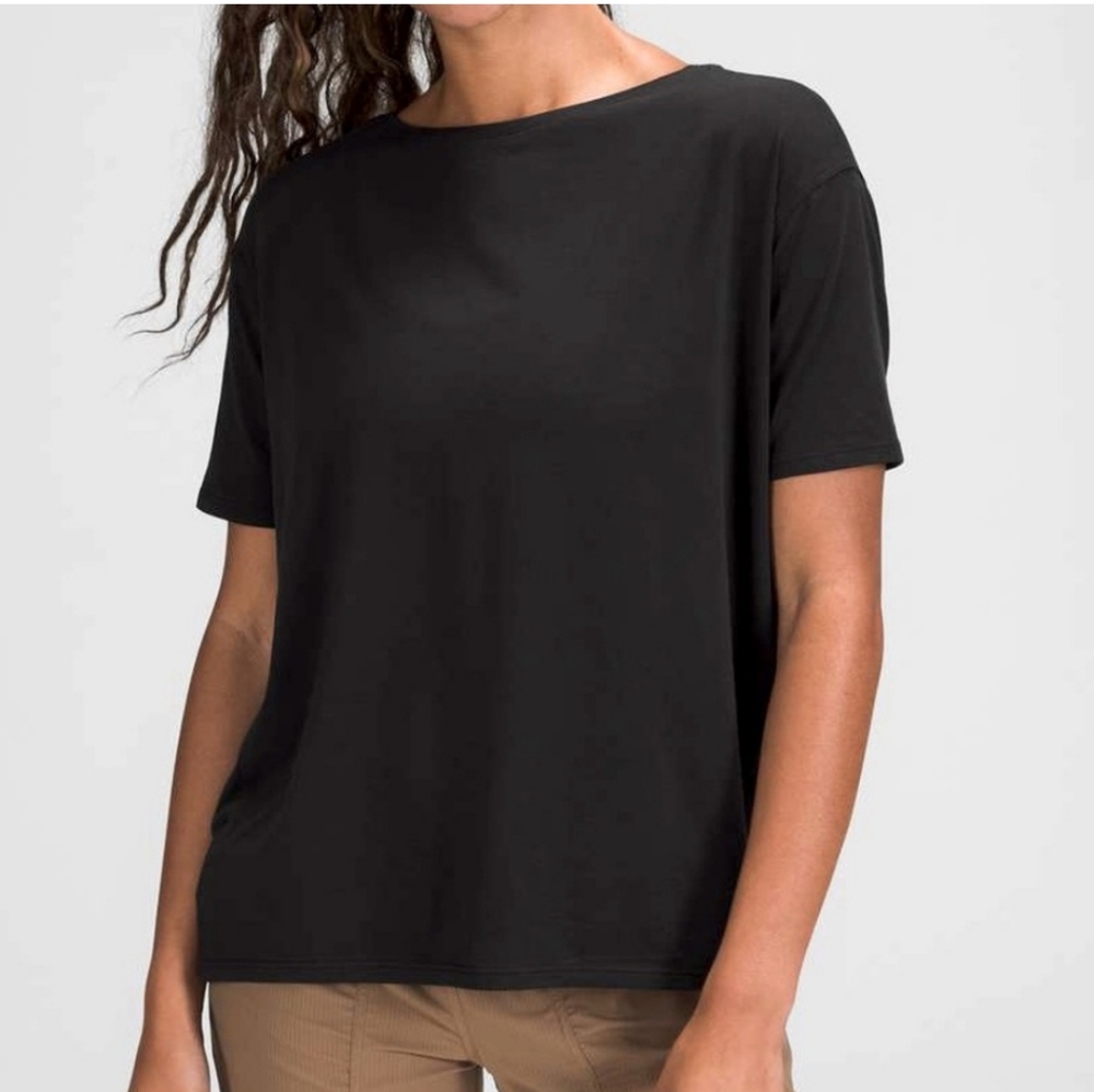 LULULEMON Black Back In Action Short Sleeve Shirt